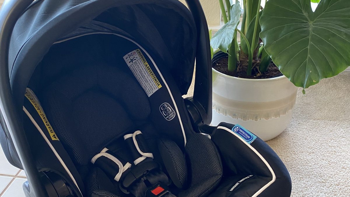 Shopping for an infant car seat? Here’s why you’ll love the GRACO Snugride Snuglock 35 DLX